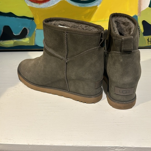 UGG Wedge Boots - Grey - 11 - Picture 2 of 3